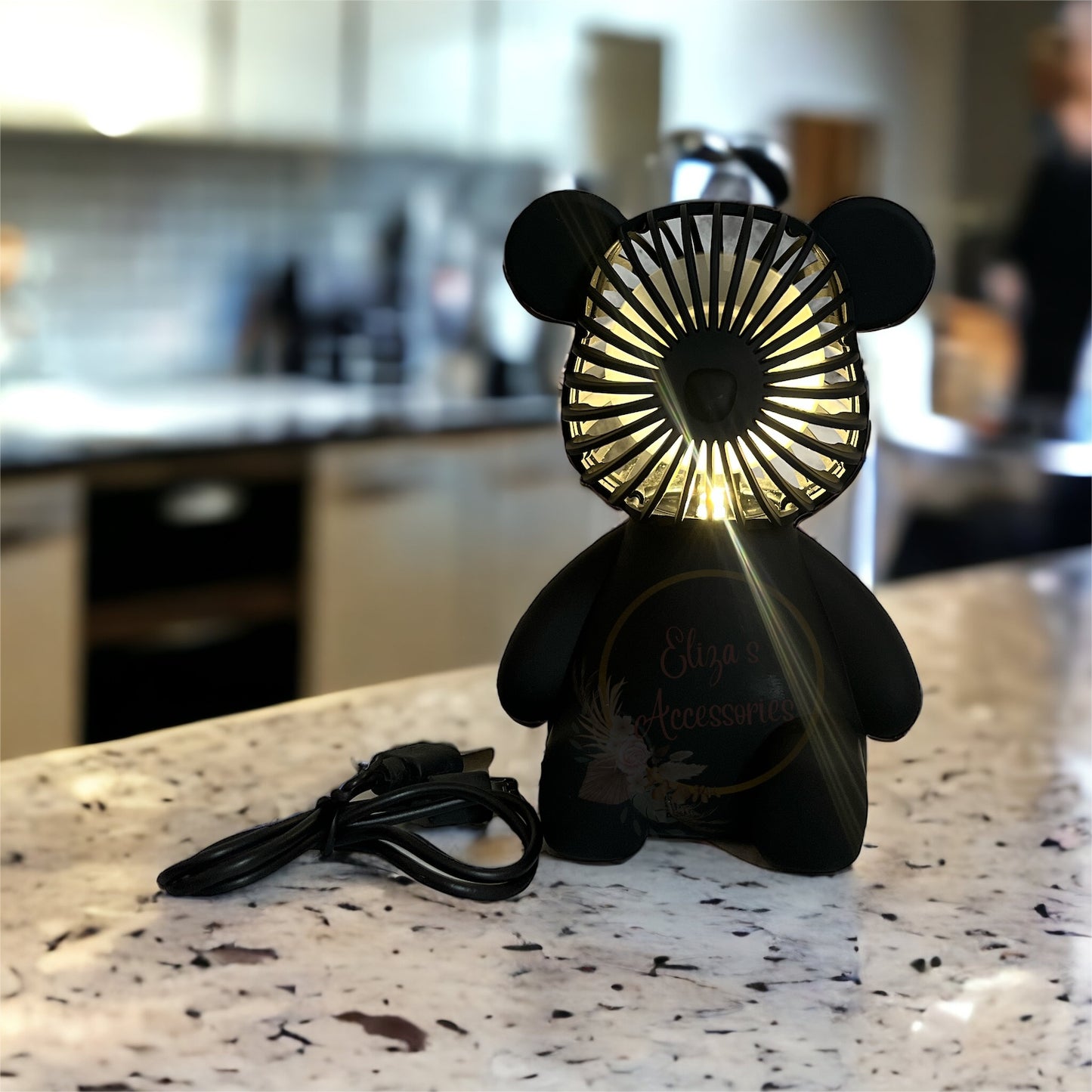 Mini bear fan with light