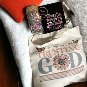 Trusting God tote bag.