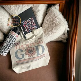 Trusting God tote bag.